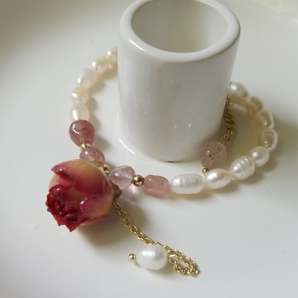 Fresh Water Pearl Dried Natural Rose Bracelet with Timeless Elegance